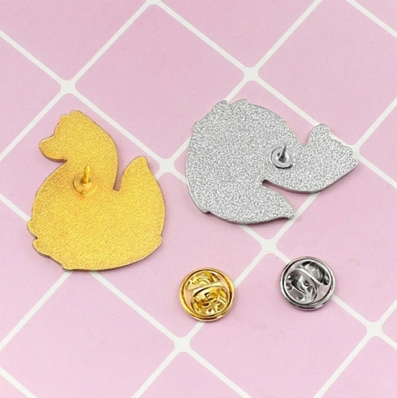 🎃 {10/$25} (FLAWED) fox in the woods enamel pin - Picture 7 of 8